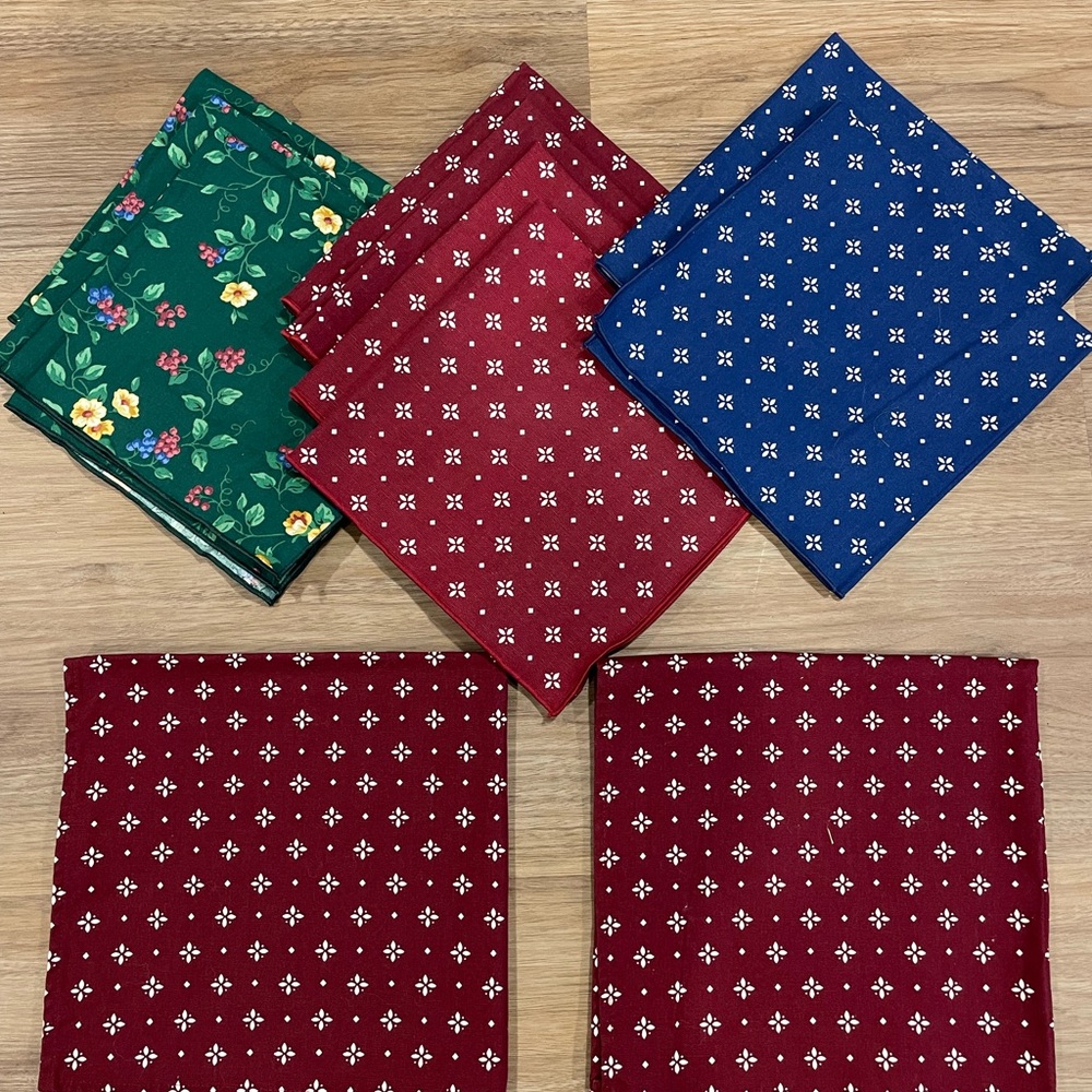 Set of 12 Longaberger Red, Green, and Blue Kitchen Linens Set